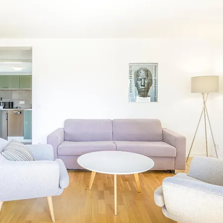 Premium Family Im Gaestehaus Trebnitz Διαμέρισμα