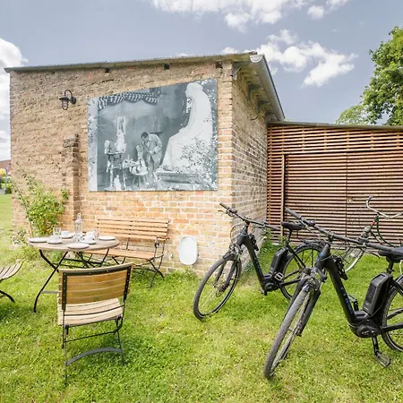 Premium Family Im Gaestehaus Trebnitz Διαμέρισμα