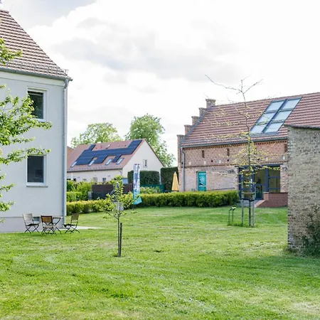 Premium Family Im Gaestehaus Trebnitz Διαμέρισμα
